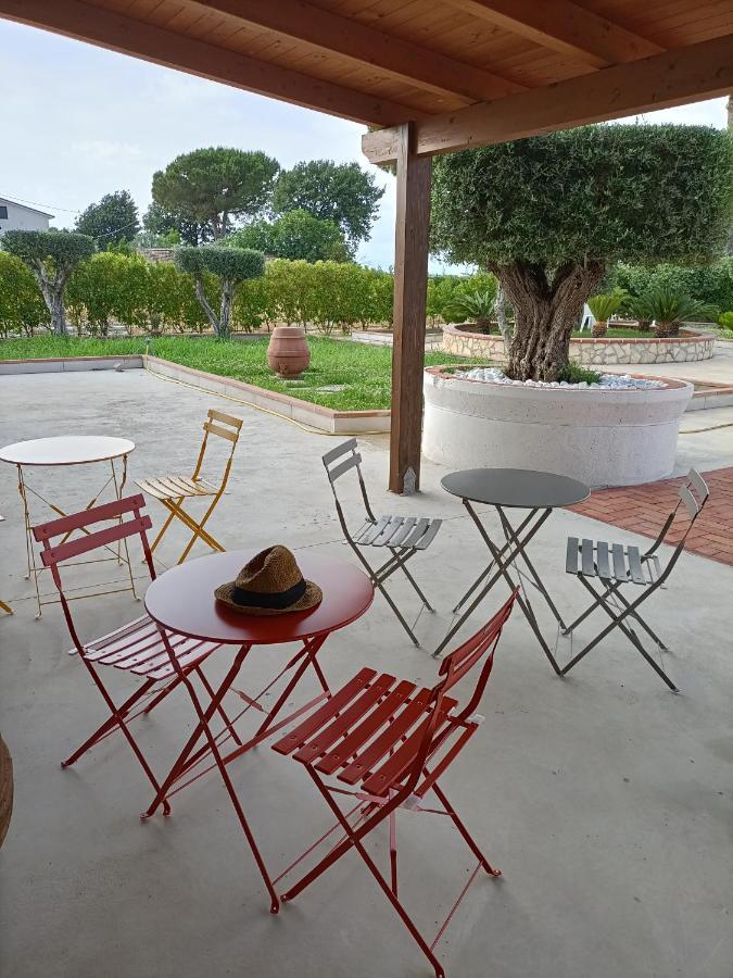 La Ricarda Dimora Di Campagna Bed and Breakfast Paestum Eksteriør billede